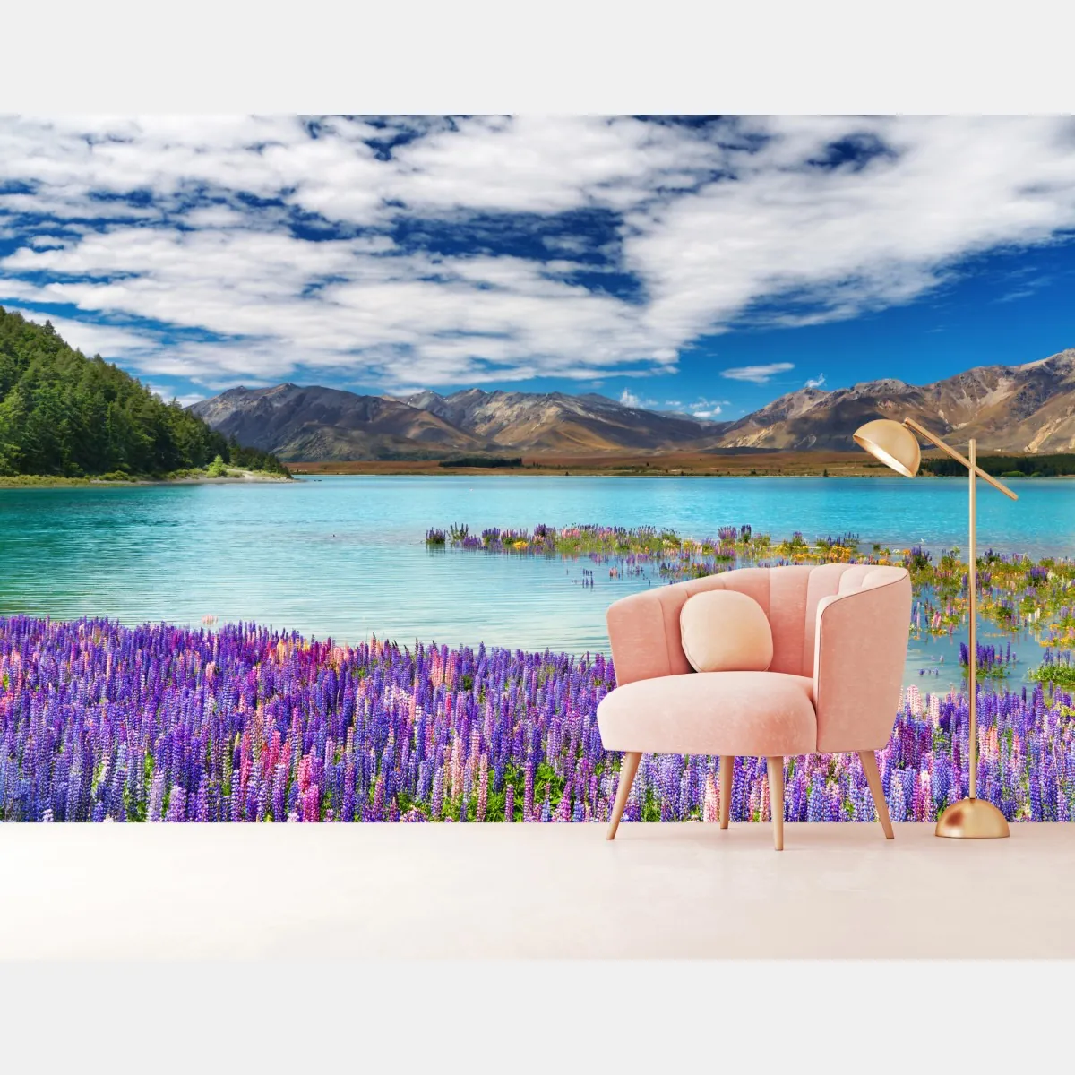 Fototapeta Lake Tekapo łubinowy dywan nad turkusowym jeziorem – Wallissimo® Fototapeta Lake Tekapo łubinowy dywan nad turkusowym jeziorem – Wallissimo®