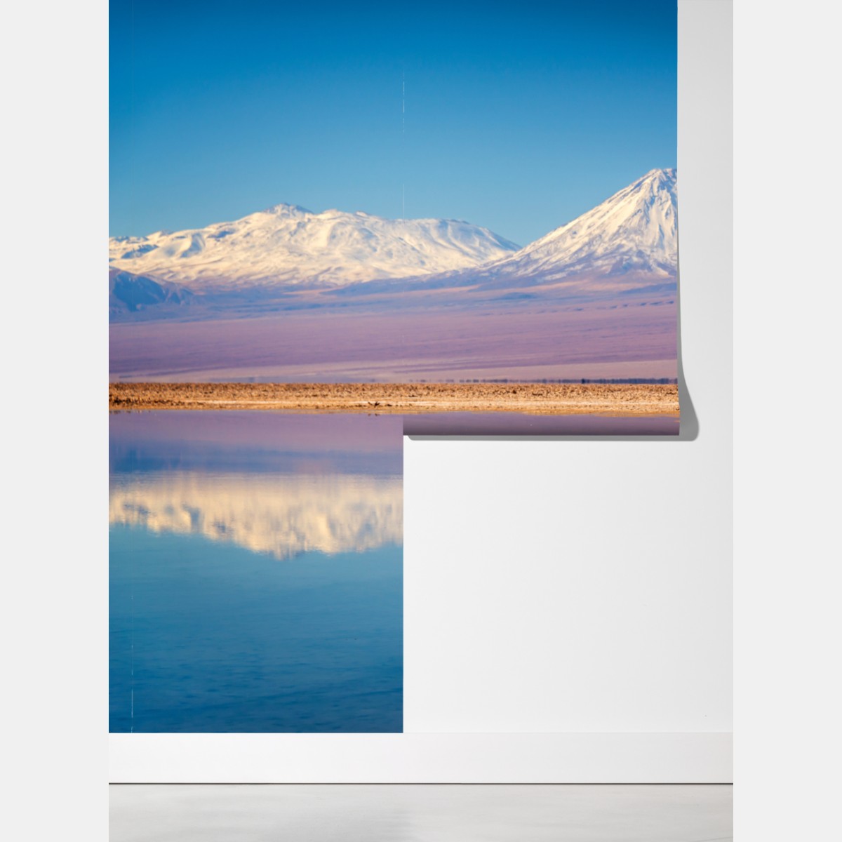 Fototapeta Laguna Chaxa z flamingami i Licancabur – Wallissimo® Fototapeta Laguna Chaxa z flamingami i Licancabur – Wallissimo®