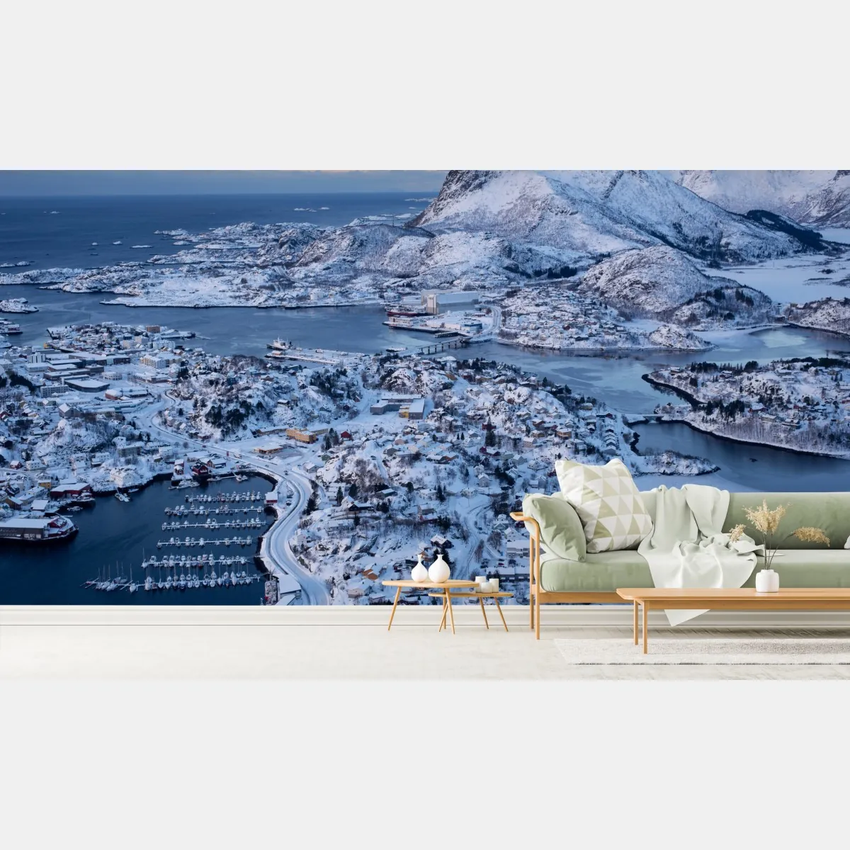 Fototapeta zimowy widok lotniczy portu Svolvaer, Norwegia – Wallissimo® Fototapeta zimowy widok lotniczy portu Svolvaer, Norwegia – Wallissimo®