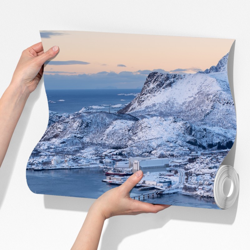 Fototapeta zimowy widok lotniczy portu Svolvaer, Norwegia – Wallissimo® Fototapeta zimowy widok lotniczy portu Svolvaer, Norwegia – Wallissimo®