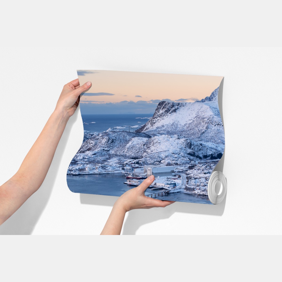 Fototapeta zimowy widok lotniczy portu Svolvaer, Norwegia – Wallissimo® Fototapeta zimowy widok lotniczy portu Svolvaer, Norwegia – Wallissimo®