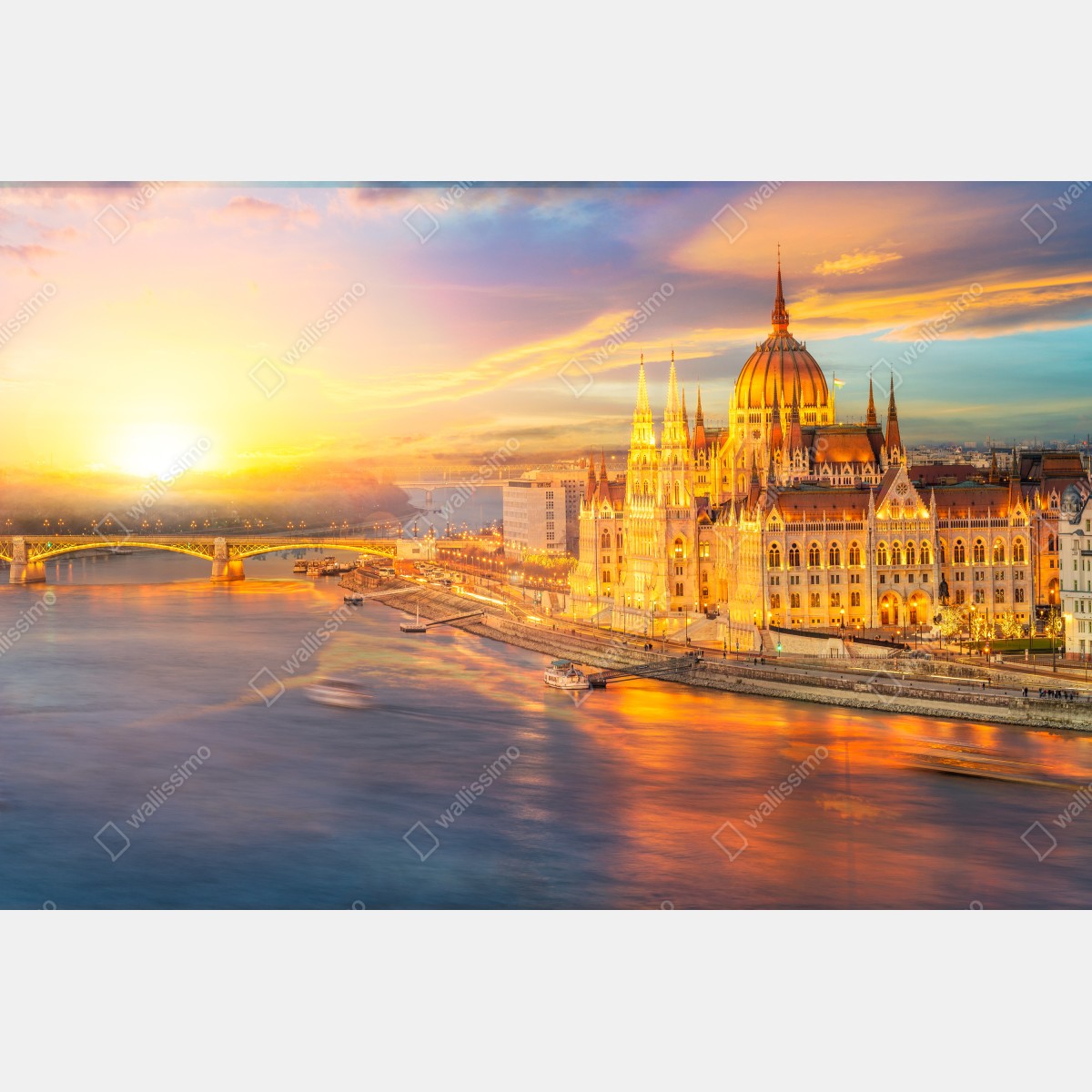 Fototapeta złoty zachód słońca nad parlamentem w Budapeszcie – Wallissimo® Fototapeta złoty zachód słońca nad parlamentem w Budapeszcie – Wallissimo®