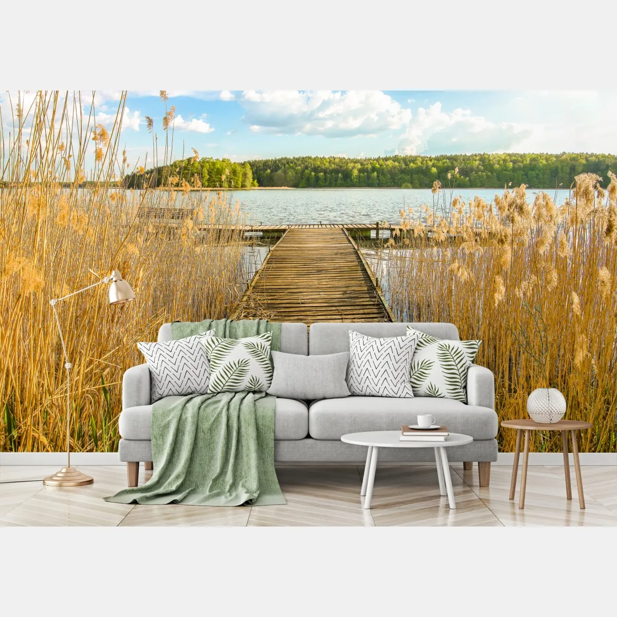 Fototapeta drewniany pomost nad spokojnym jeziorem – Wallissimo® Fototapeta drewniany pomost nad spokojnym jeziorem – Wallissimo®