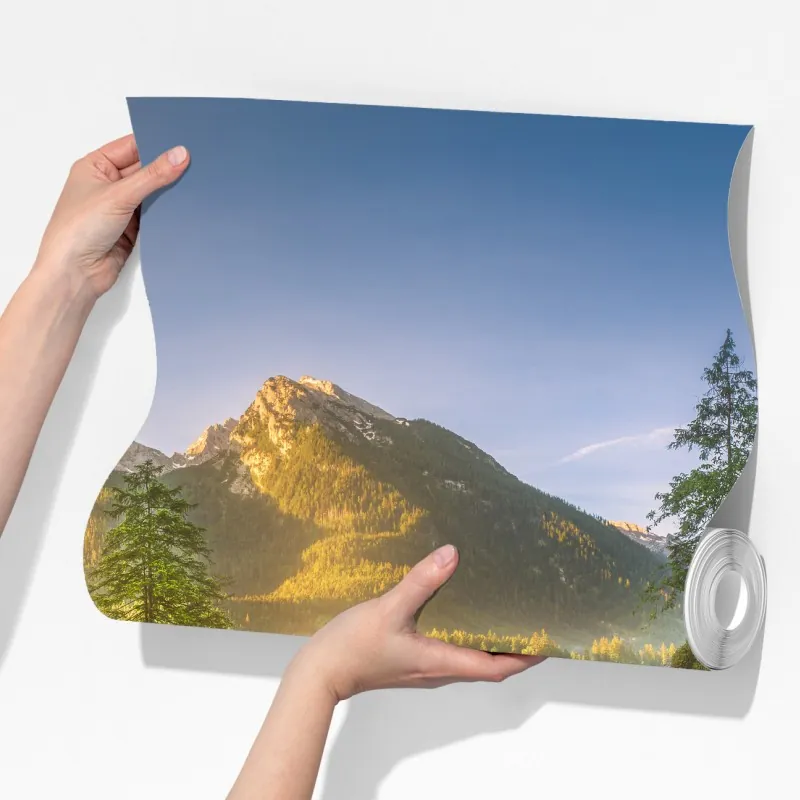 Fototapeta alpejskie jezioro o wschodzie słońca z lustrzanym odbiciem – Wallissimo® Fototapeta alpejskie jezioro o wschodzie słońca z lustrzanym odbiciem – Wallissimo®