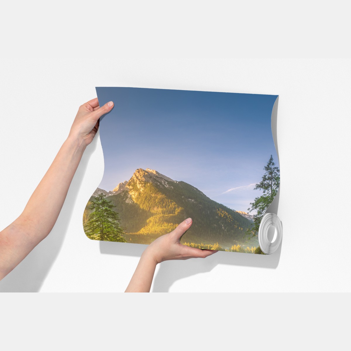 Fototapeta alpejskie jezioro o wschodzie słońca z lustrzanym odbiciem – Wallissimo® Fototapeta alpejskie jezioro o wschodzie słońca z lustrzanym odbiciem – Wallissimo®