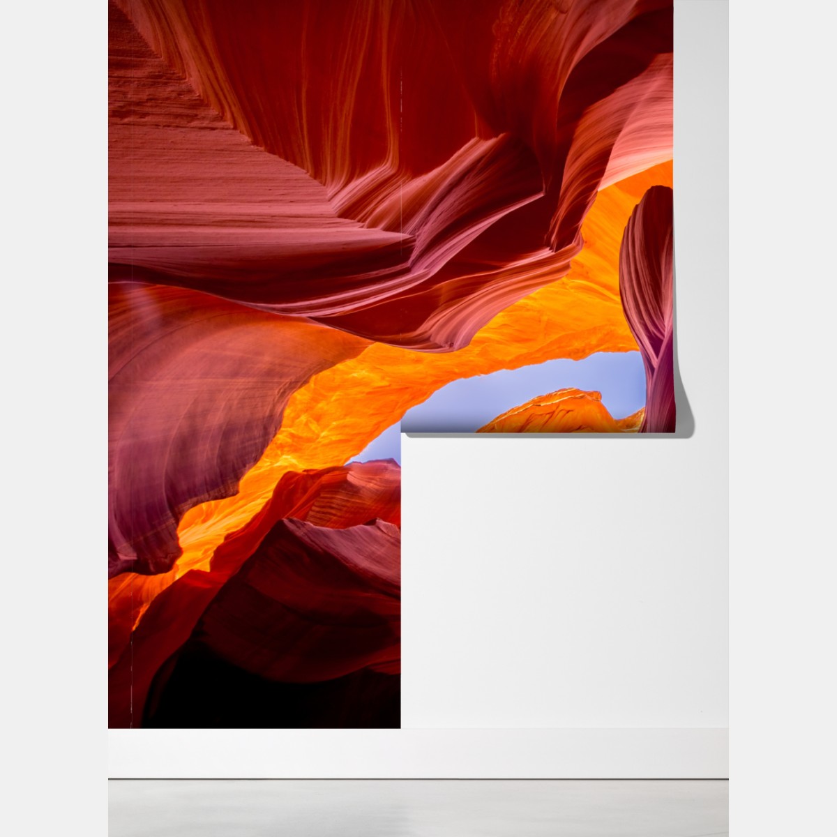 Fototapeta oświetlony kanion piaskowcowy z żywymi krzywiznami – Wallissimo® Fototapeta oświetlony kanion piaskowcowy z żywymi krzywiznami – Wallissimo®