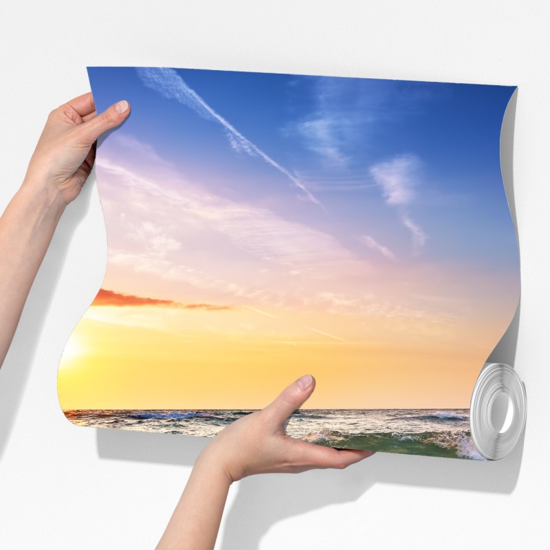 Fototapeta złoty zachód słońca na plaży nad falami – Wallissimo® Fototapeta złoty zachód słońca na plaży nad falami – Wallissimo®