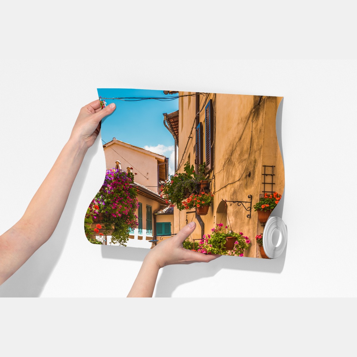 Fototapeta słoneczna kwiatowa alejka w Umbrii – Wallissimo® Fototapeta słoneczna kwiatowa alejka w Umbrii – Wallissimo®