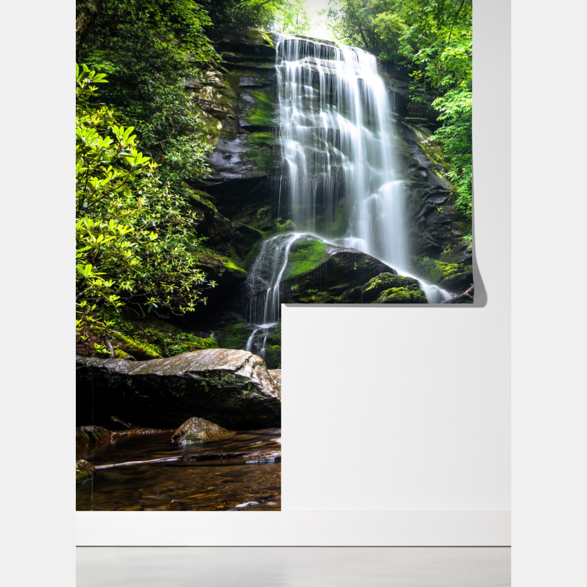 Fototapeta spokojny wodospad w lesie – Wallissimo® Fototapeta spokojny wodospad w lesie – Wallissimo®