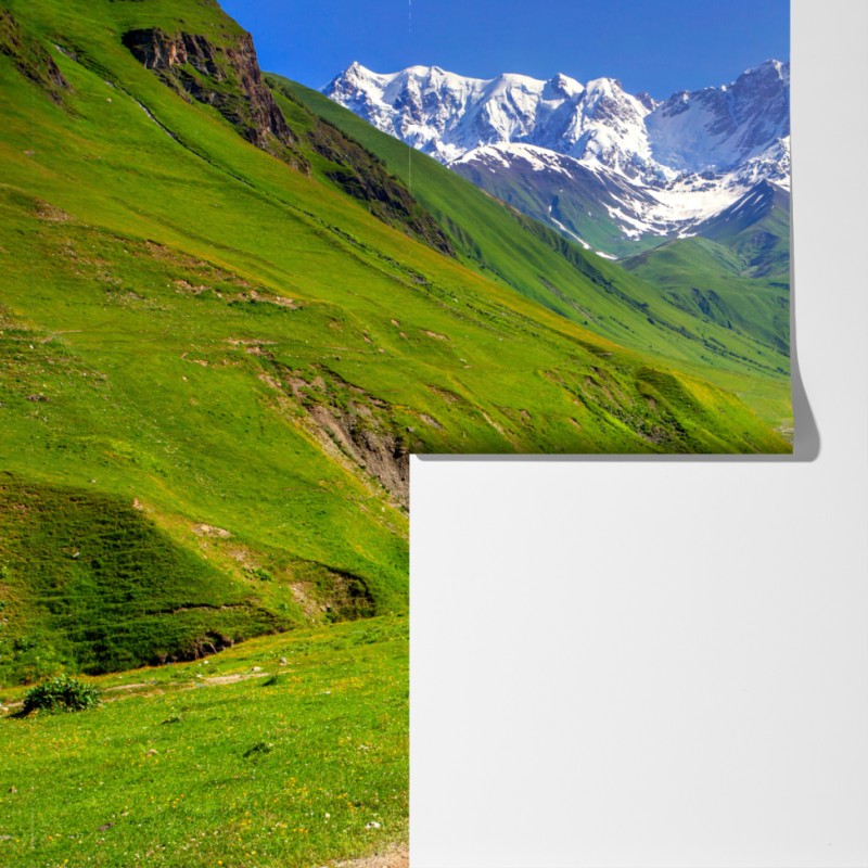 Fototapeta majestatyczny widok na Shkhara z Ushguli – Wallissimo® Fototapeta majestatyczny widok na Shkhara z Ushguli – Wallissimo®