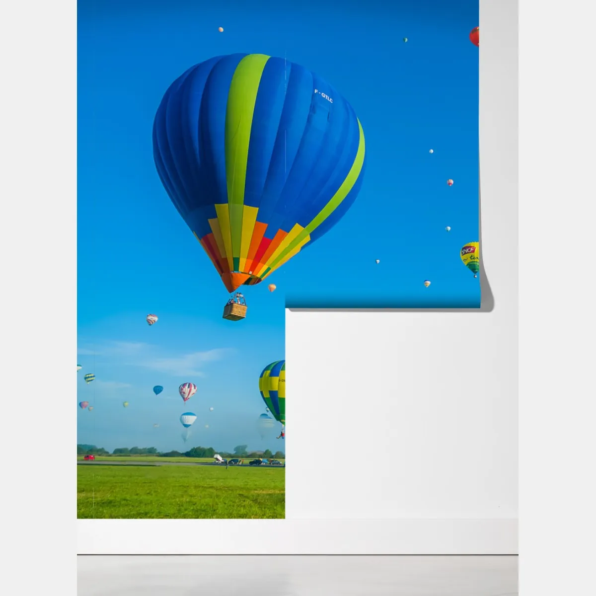 Fototapeta kolorowe balony nad Chambley – Wallissimo® Fototapeta kolorowe balony nad Chambley – Wallissimo®