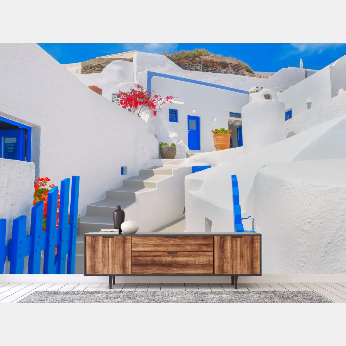 Fototapeta Santorini białe domy z niebieskimi akcentami – Wallissimo® Fototapeta Santorini białe domy z niebieskimi akcentami – Wallissimo®