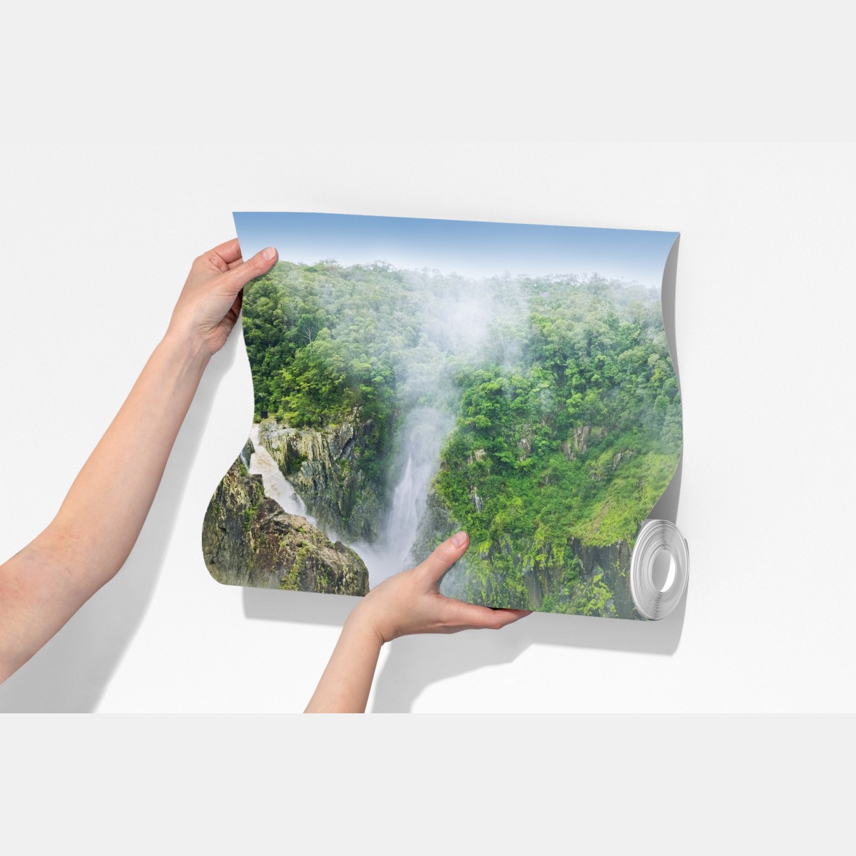 Fototapeta wodospad Barron Falls w tropikalnym lesie – Wallissimo® Fototapeta wodospad Barron Falls w tropikalnym lesie – Wallissimo®