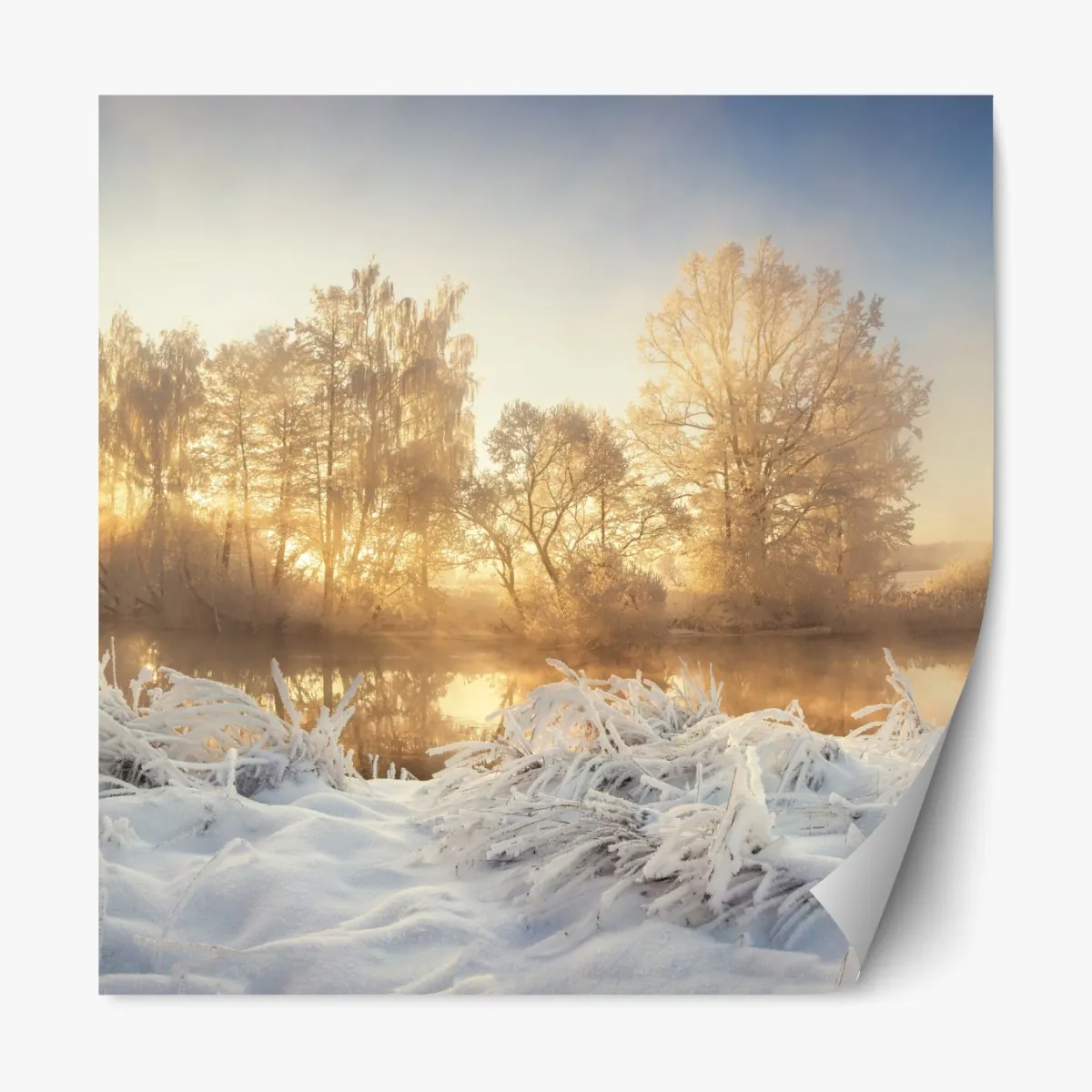 Naklejka repozycjonowalna złoty zimowy wschód słońca nad mroźną rzeką – Wallissimo® Naklejka repozycjonowalna złoty zimowy wschód słońca nad mroźną rzeką – Wallissimo®