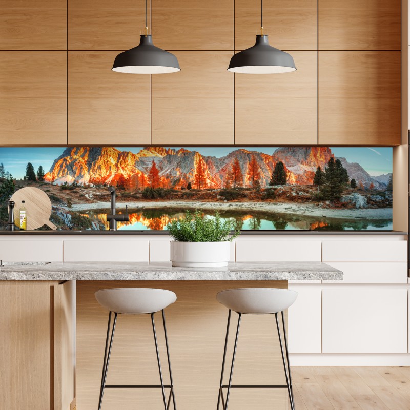 Naklejka repozycjonowalna alpejski wschód słońca nad górskim jeziorem – Wallissimo® Naklejka repozycjonowalna alpejski wschód słońca nad górskim jeziorem – Wallissimo®