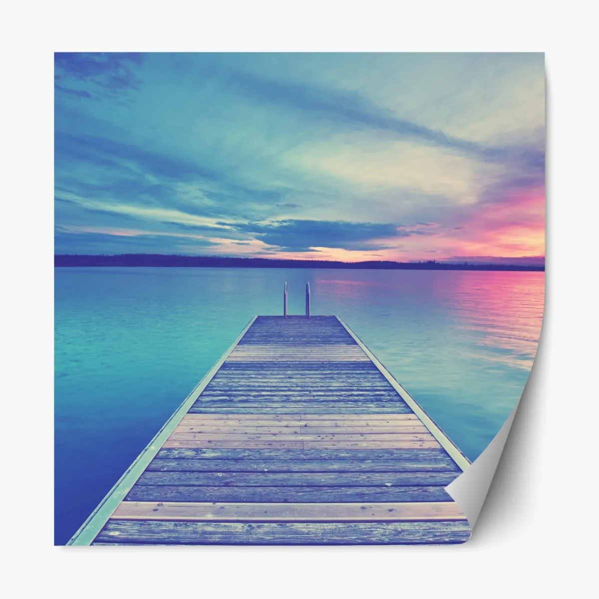 Naklejka repozycjonowalna pastelowy pomost nad jeziorem o zachodzie słońca – Wallissimo® Naklejka repozycjonowalna pastelowy pomost nad jeziorem o zachodzie słońca – Wallissimo®