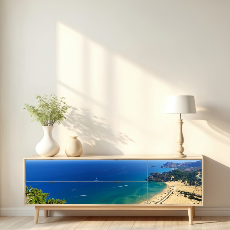 Naklejka repozycjonowalna spokojna turkusowa panorama wybrzeża – Wallissimo® Naklejka repozycjonowalna spokojna turkusowa panorama wybrzeża – Wallissimo®
