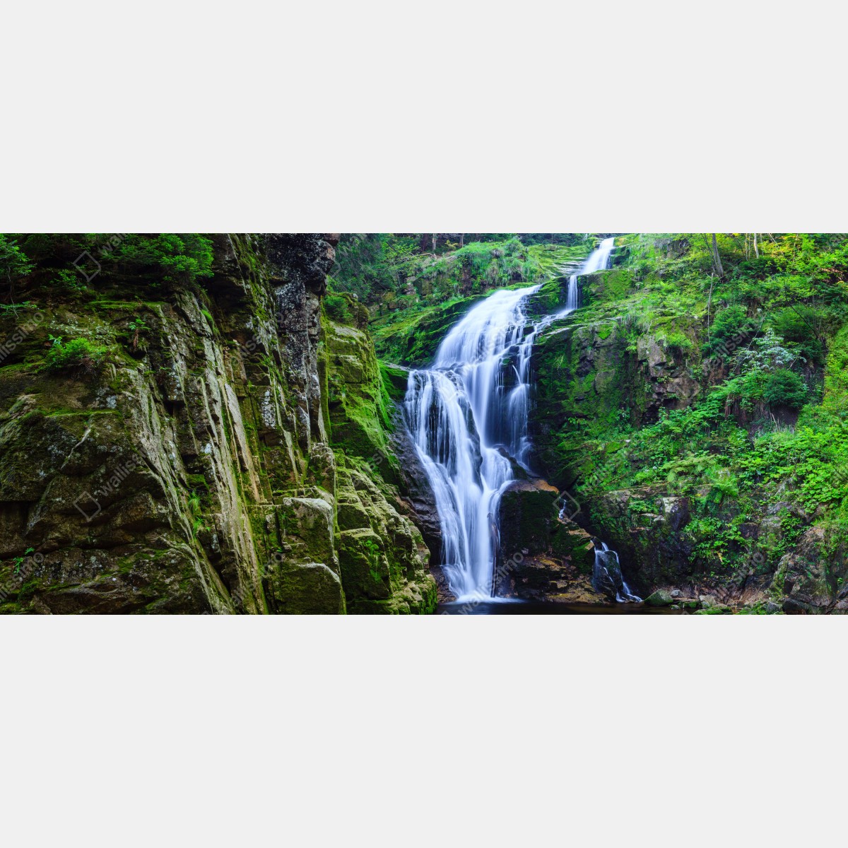 Naklejka repozycjonowalna wodospad Kamienczyk w Karkonoszach – Wallissimo® Naklejka repozycjonowalna wodospad Kamienczyk w Karkonoszach – Wallissimo®