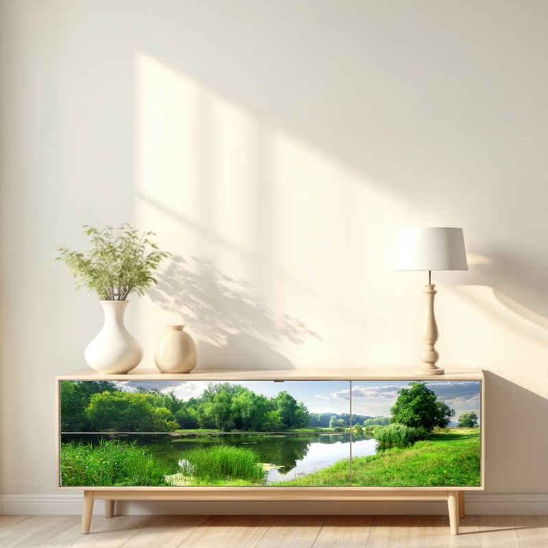 Naklejka repozycjonowalna słoneczna łąka nad rzeką – Wallissimo® Naklejka repozycjonowalna słoneczna łąka nad rzeką – Wallissimo®