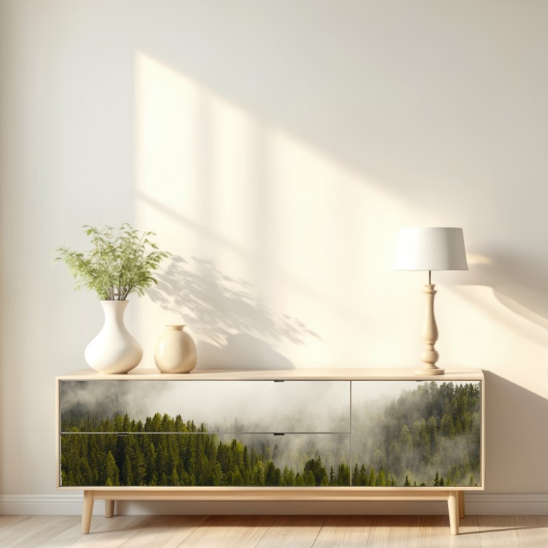 Naklejka repozycjonowalna mglisty las iglasty – Wallissimo® Naklejka repozycjonowalna mglisty las iglasty – Wallissimo®