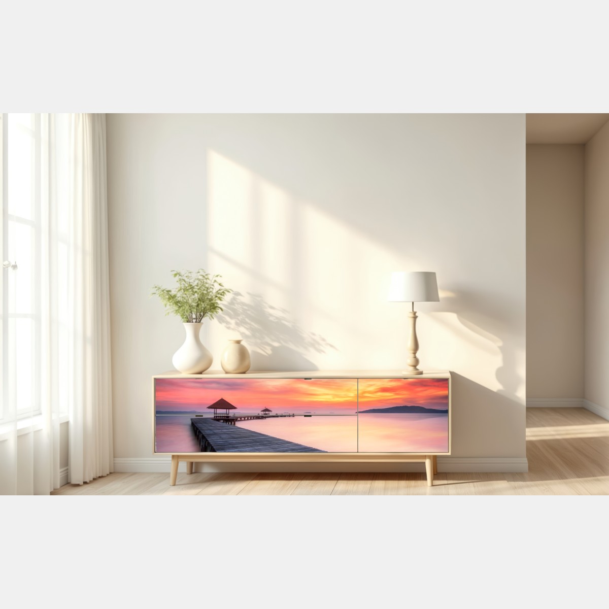 Naklejka repozycjonowalna spokojny wschód słońca nad drewnianym molo – Wallissimo® Naklejka repozycjonowalna spokojny wschód słońca nad drewnianym molo – Wallissimo®