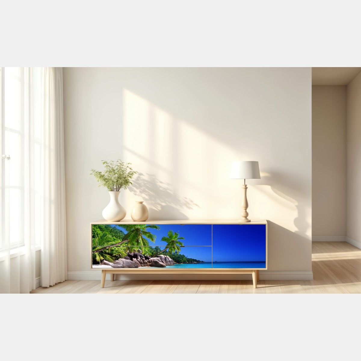 Naklejka repozycjonowalna tropikalna plaża z turkusową wodą i palmami – Wallissimo® Naklejka repozycjonowalna tropikalna plaża z turkusową wodą i palmami – Wallissimo®