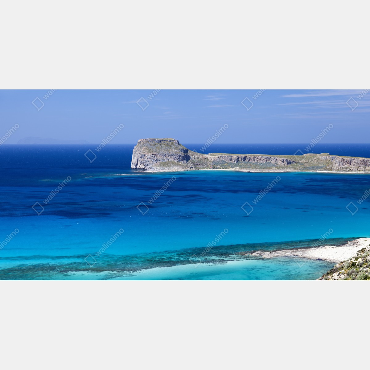 Naklejka repozycjonowalna spokojny morski pejzaż z wyspą – Wallissimo® Naklejka repozycjonowalna spokojny morski pejzaż z wyspą – Wallissimo®