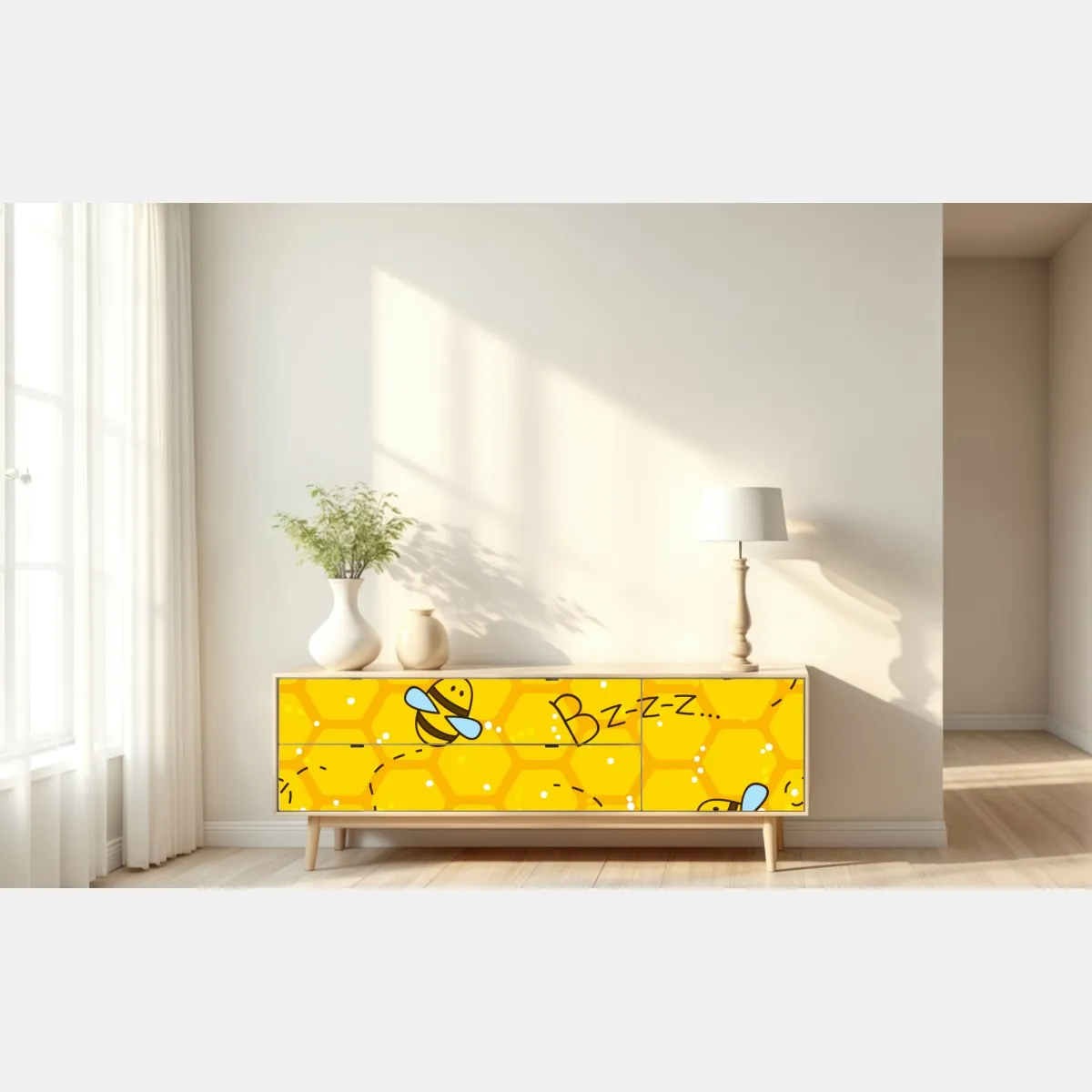 Naklejka repozycjonowalna uroczy wzór z pszczołami i plastrem miodu – Wallissimo® Naklejka repozycjonowalna uroczy wzór z pszczołami i plastrem miodu – Wallissimo®