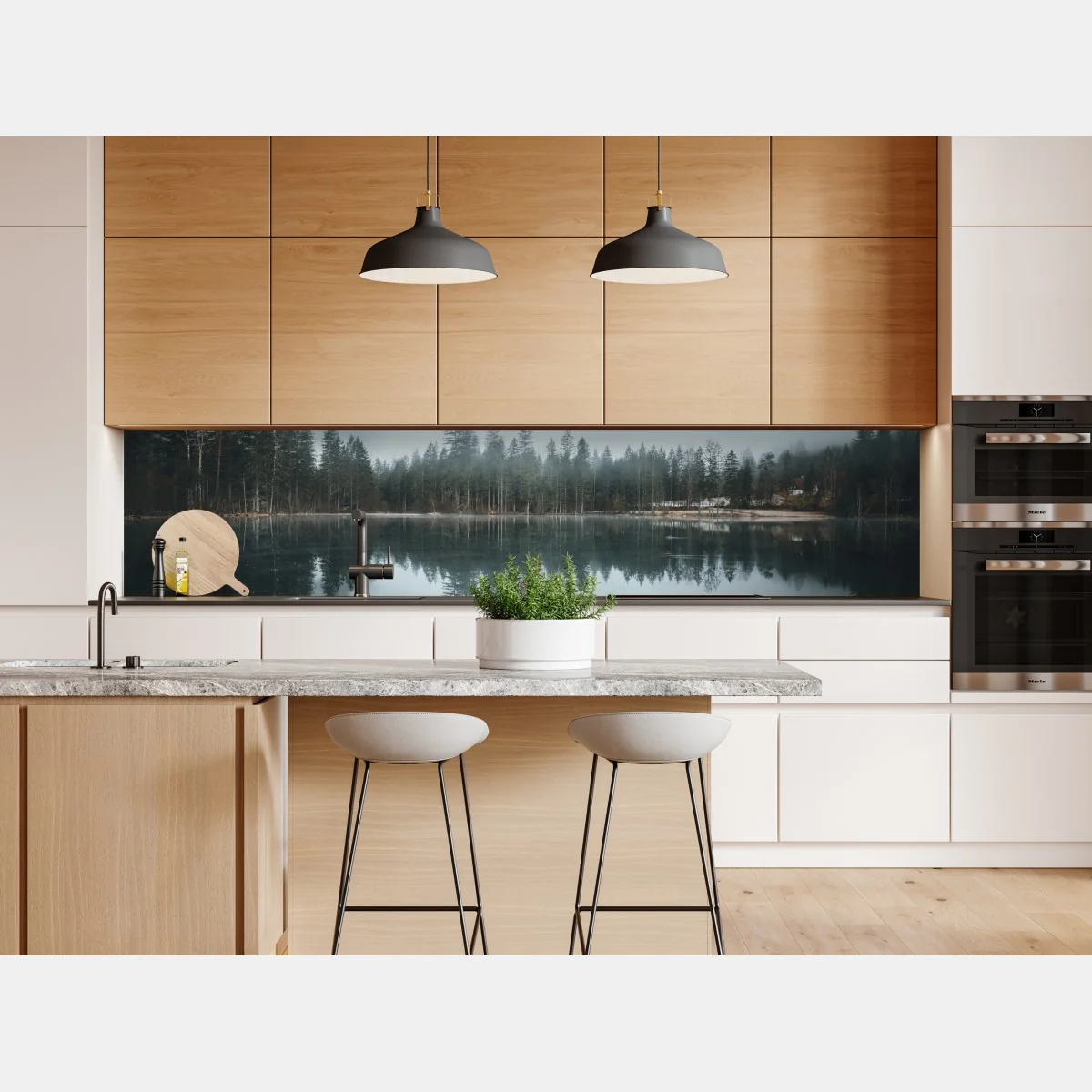 Naklejka repozycjonowalna mglista alpejska panorama nad jeziorem – Wallissimo® Naklejka repozycjonowalna mglista alpejska panorama nad jeziorem – Wallissimo®