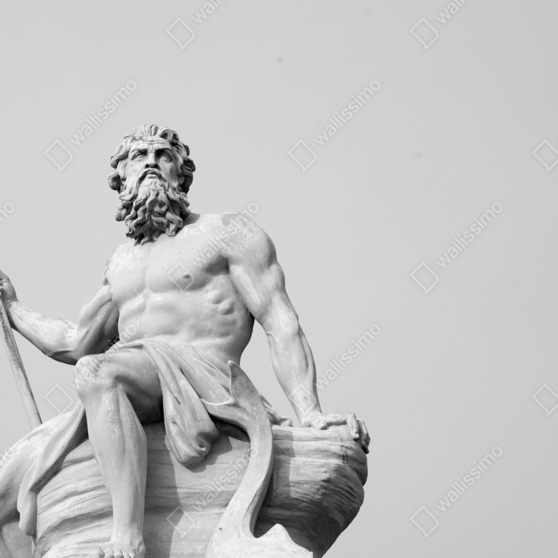 Naklejka repozycjonowalna Neptun klasyczny posąg w monochromie – Wallissimo® Naklejka repozycjonowalna Neptun klasyczny posąg w monochromie – Wallissimo®