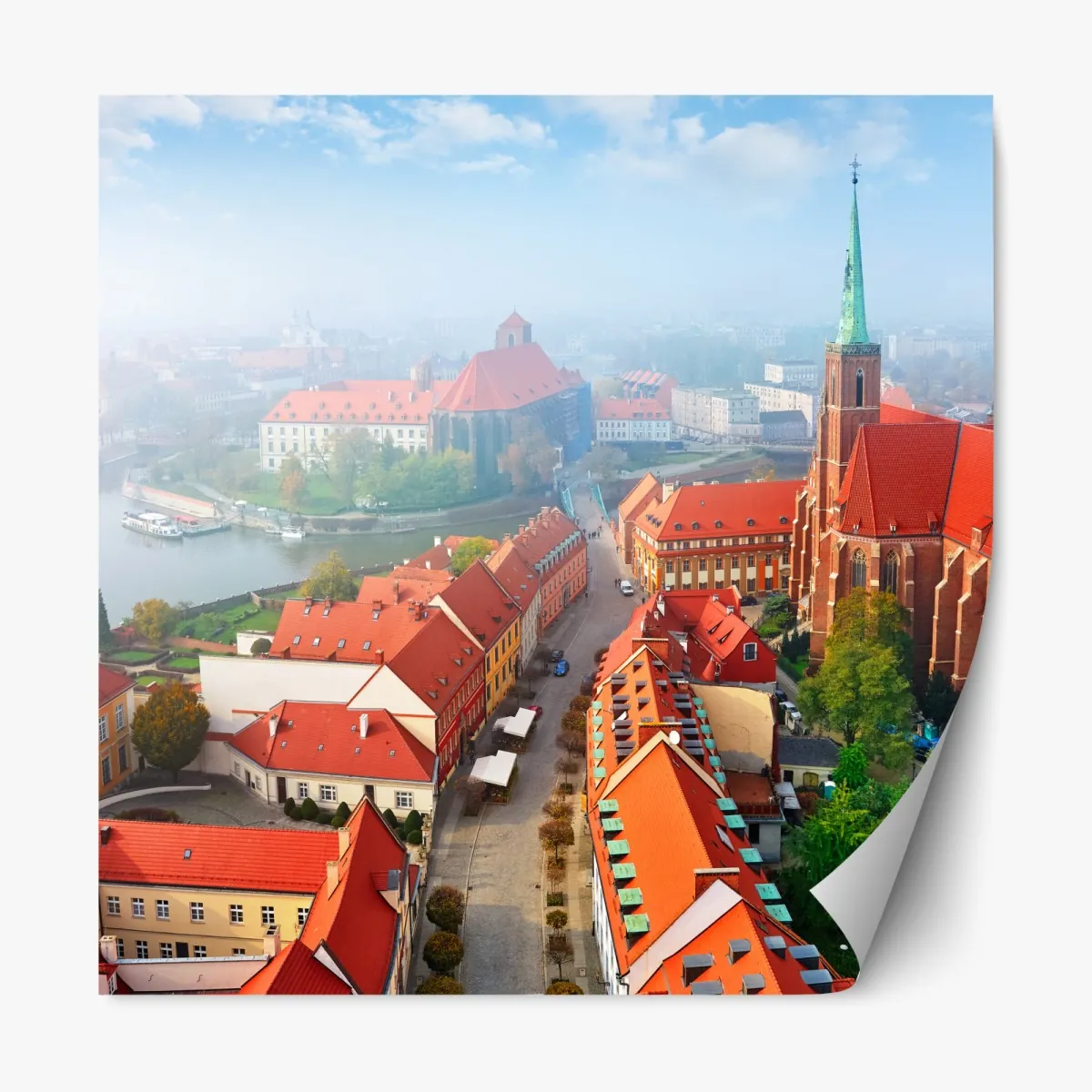 Naklejka repozycjonowalna mglista panorama europejskiego miasta z czerwonymi dachami – Wallissimo® Naklejka repozycjonowalna mglista panorama europejskiego miasta z czerwonymi dachami – Wallissimo®