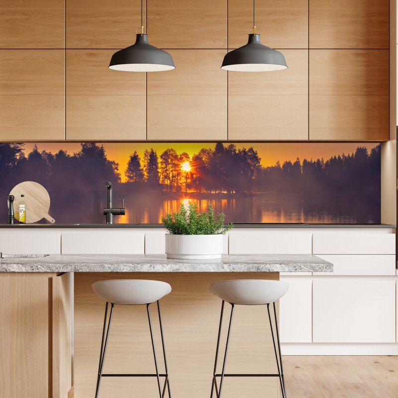 Naklejka repozycjonowalna mglisty zachód słońca nad jeziorem – Wallissimo® Naklejka repozycjonowalna mglisty zachód słońca nad jeziorem – Wallissimo®