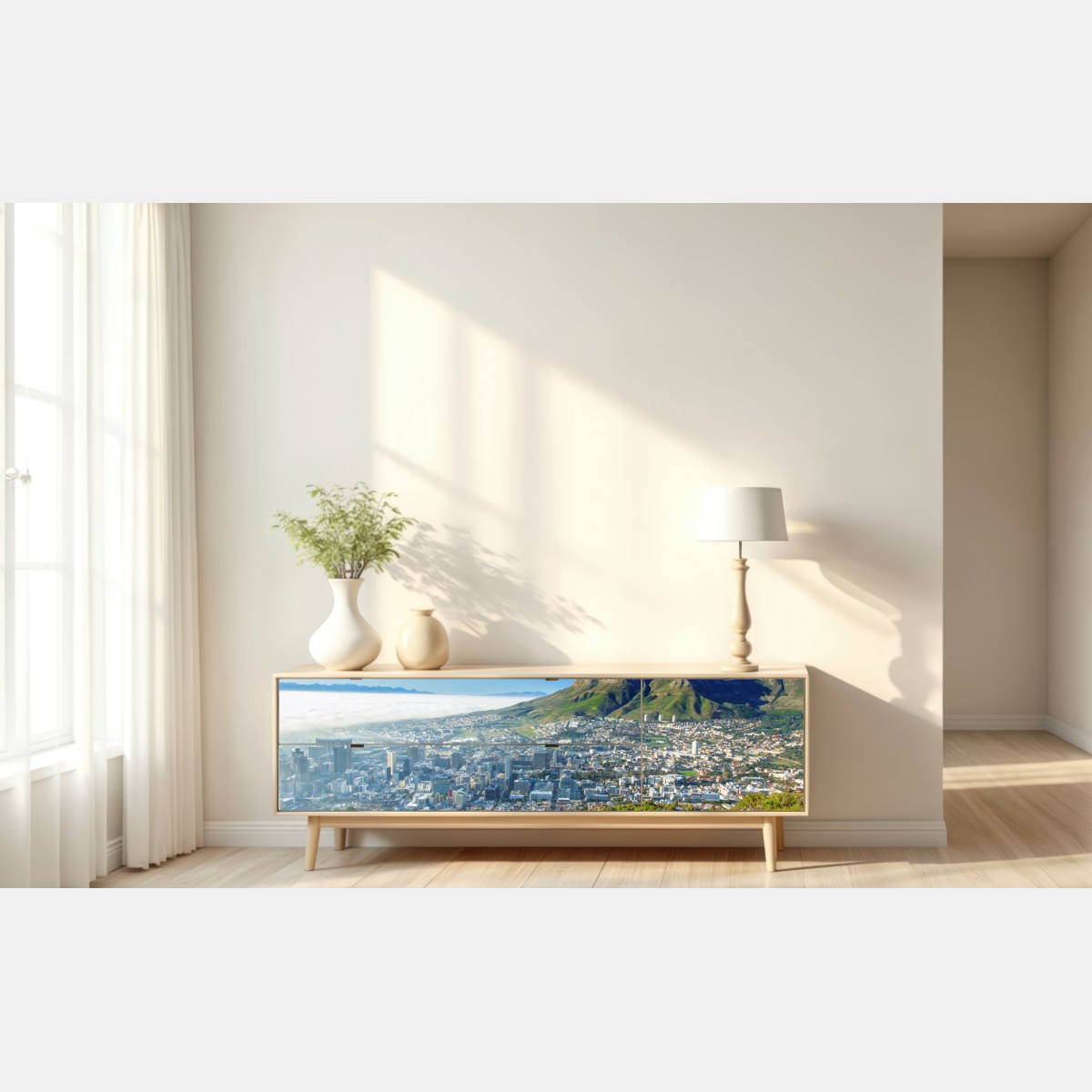 Naklejka repozycjonowalna miejska panorama z górami i błękitnym niebem – Wallissimo® Naklejka repozycjonowalna miejska panorama z górami i błękitnym niebem – Wallissimo®