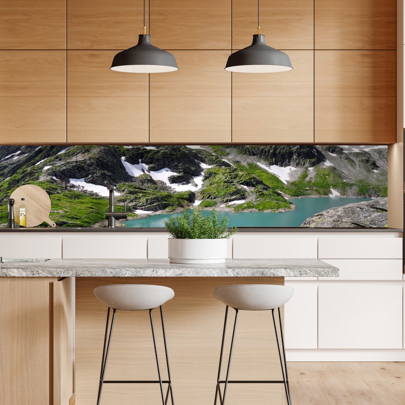 Naklejka repozycjonowalna alpejskie jezioro z turkusową wodą i górami – Wallissimo® Naklejka repozycjonowalna alpejskie jezioro z turkusową wodą i górami – Wallissimo®