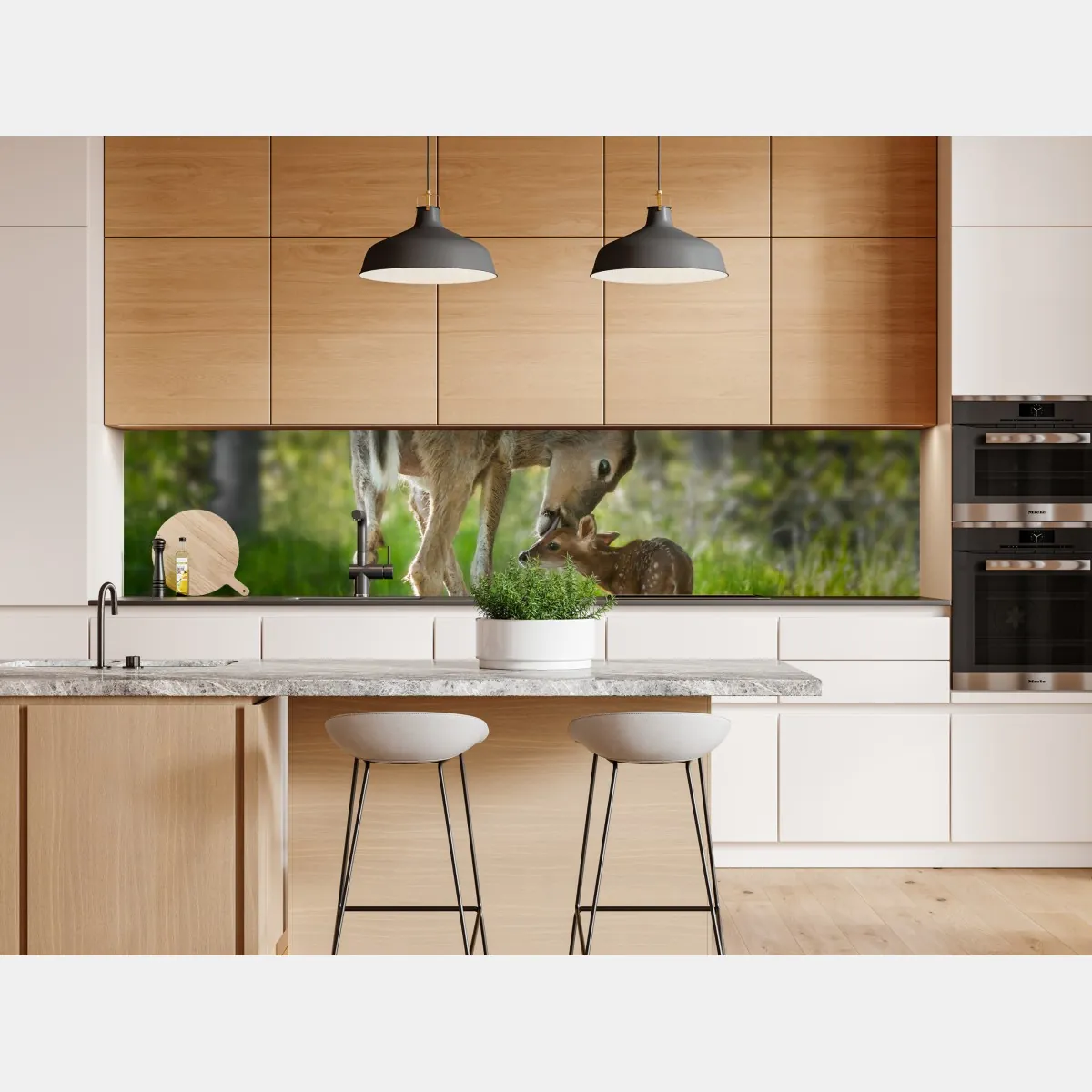 Naklejka repozycjonowalna jeleń z cielakiem w zielonym lesie – Wallissimo® Naklejka repozycjonowalna jeleń z cielakiem w zielonym lesie – Wallissimo®