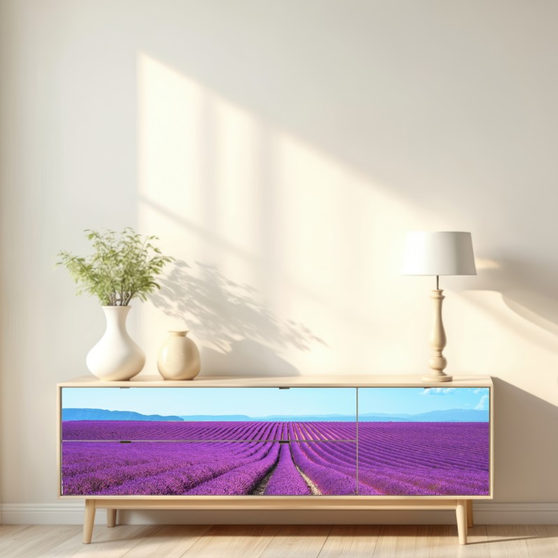 Naklejka repozycjonowalna pola lawendy pod błękitnym niebem – Wallissimo® Naklejka repozycjonowalna pola lawendy pod błękitnym niebem – Wallissimo®