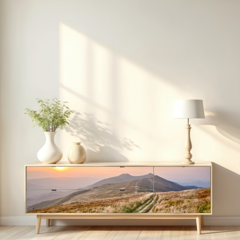 Naklejka repozycjonowalna złota górska ścieżka o zachodzie słońca – Wallissimo® Naklejka repozycjonowalna złota górska ścieżka o zachodzie słońca – Wallissimo®