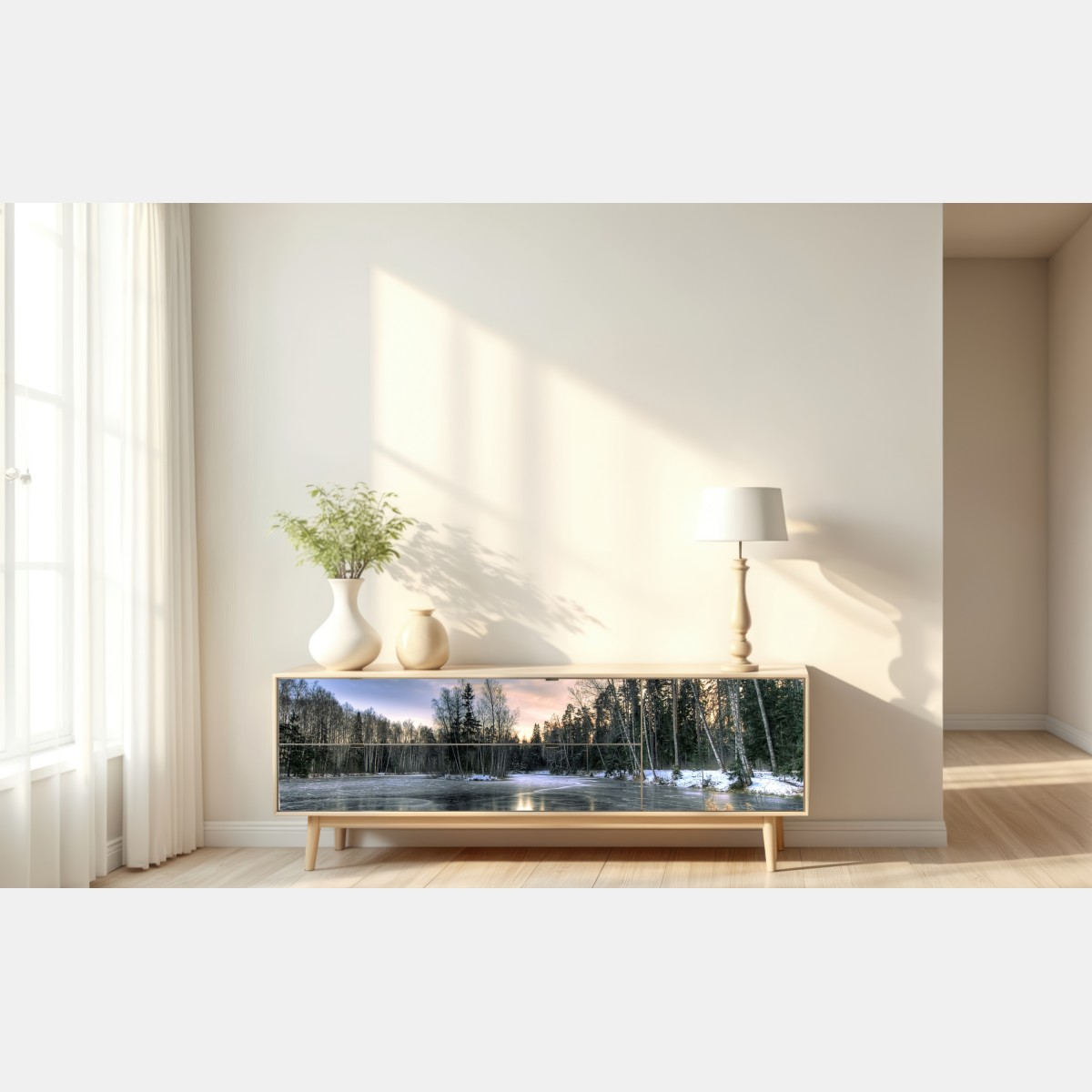 Naklejka repozycjonowalna zamarznięte jezioro o świcie z leśnym odbiciem – Wallissimo® Naklejka repozycjonowalna zamarznięte jezioro o świcie z leśnym odbiciem – Wallissimo®