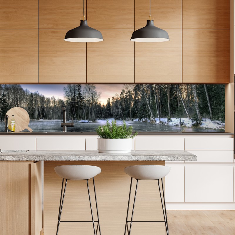 Naklejka repozycjonowalna zamarznięte jezioro o świcie z leśnym odbiciem – Wallissimo® Naklejka repozycjonowalna zamarznięte jezioro o świcie z leśnym odbiciem – Wallissimo®