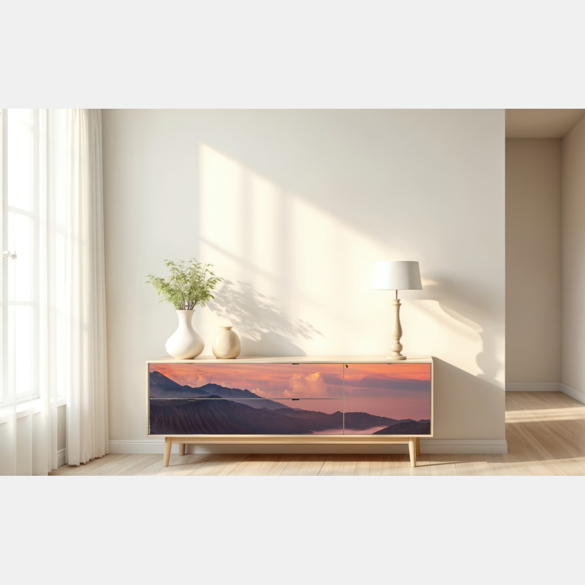 Naklejka repozycjonowalna wschodzący balon nad mglistymi górami – Wallissimo® Naklejka repozycjonowalna wschodzący balon nad mglistymi górami – Wallissimo®