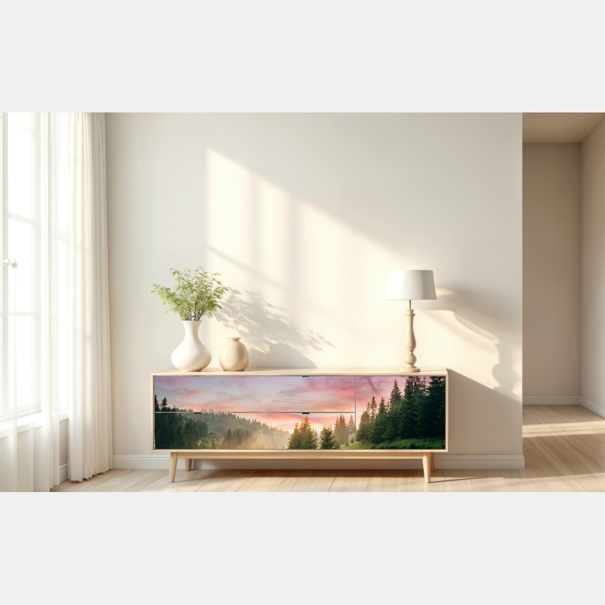 Naklejka repozycjonowalna mglisty zachód słońca w sosnowym lesie – Wallissimo® Naklejka repozycjonowalna mglisty zachód słońca w sosnowym lesie – Wallissimo®