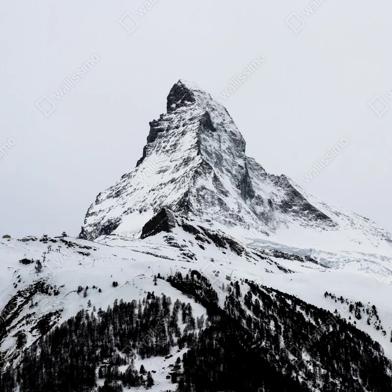 Naklejka repozycjonowalna samotny pokryty śniegiem szczyt górski – Wallissimo® Naklejka repozycjonowalna samotny pokryty śniegiem szczyt górski – Wallissimo®