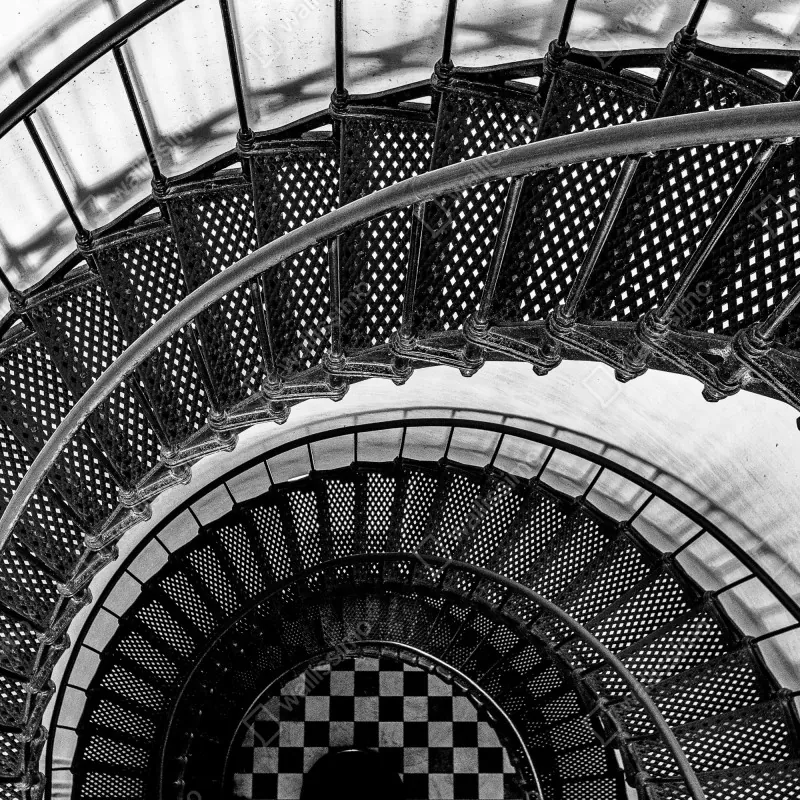 Naklejka repozycjonowalna spiralne schody w czerni i bieli – Wallissimo® Naklejka repozycjonowalna spiralne schody w czerni i bieli – Wallissimo®