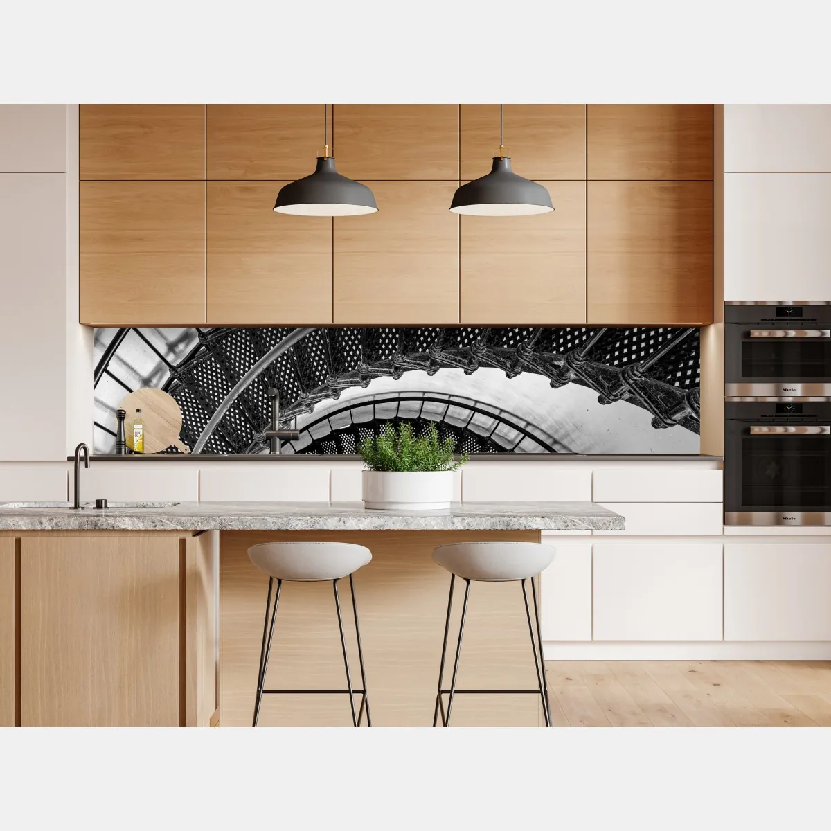 Naklejka repozycjonowalna spiralne schody w czerni i bieli – Wallissimo® Naklejka repozycjonowalna spiralne schody w czerni i bieli – Wallissimo®