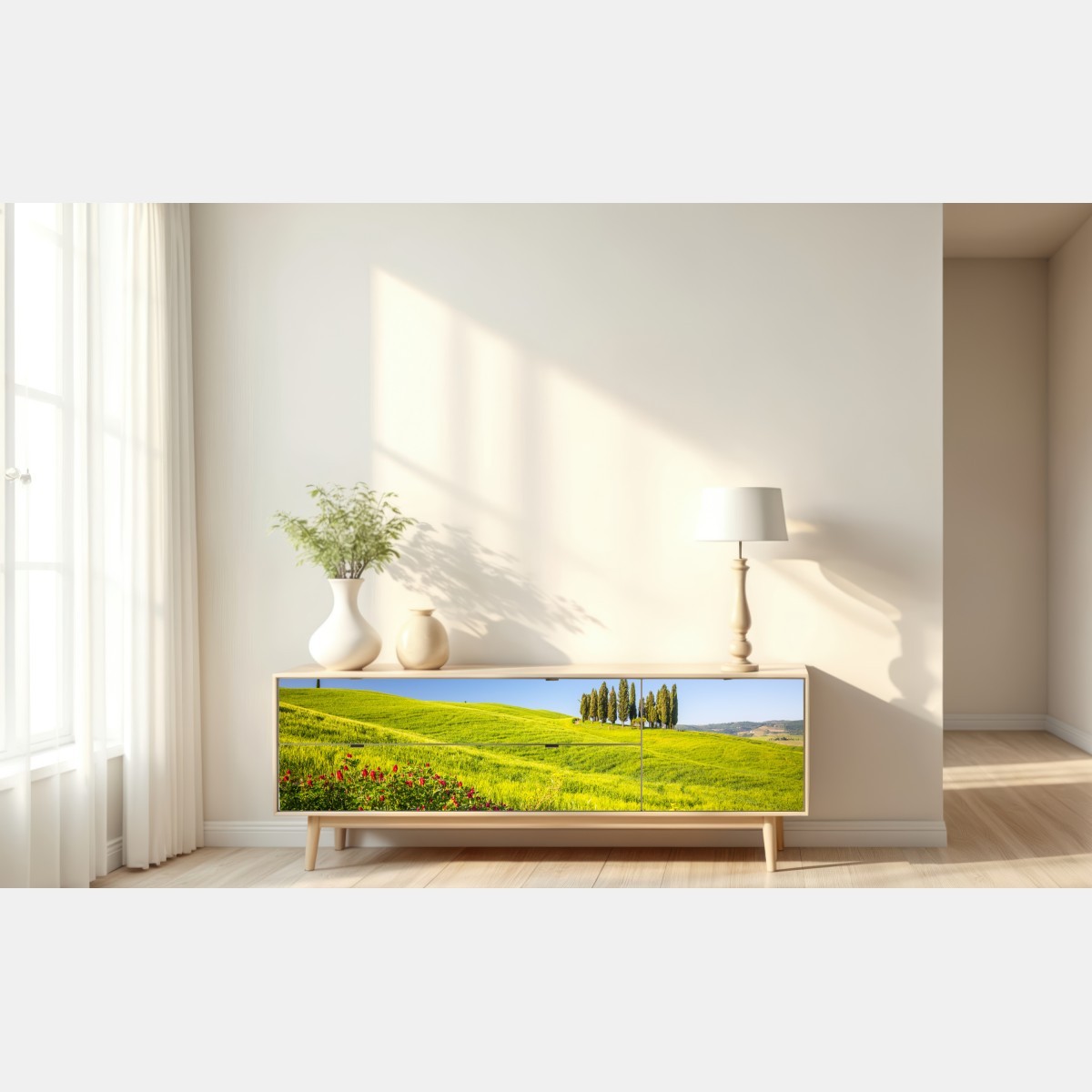 Naklejka repozycjonowalna słoneczne zielone wzgórza z cyprysami – Wallissimo® Naklejka repozycjonowalna słoneczne zielone wzgórza z cyprysami – Wallissimo®