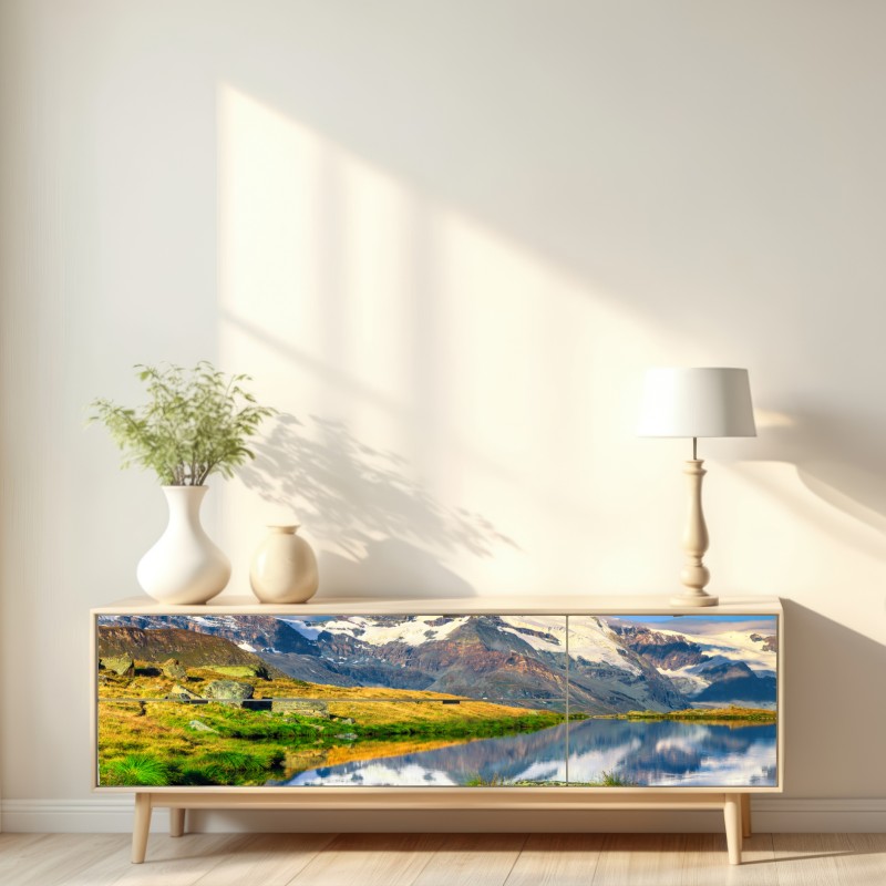 Naklejka repozycjonowalna majestatyczny Matterhorn odbity w alpejskim jeziorze – Wallissimo® Naklejka repozycjonowalna majestatyczny Matterhorn odbity w alpejskim jeziorze – Wallissimo®