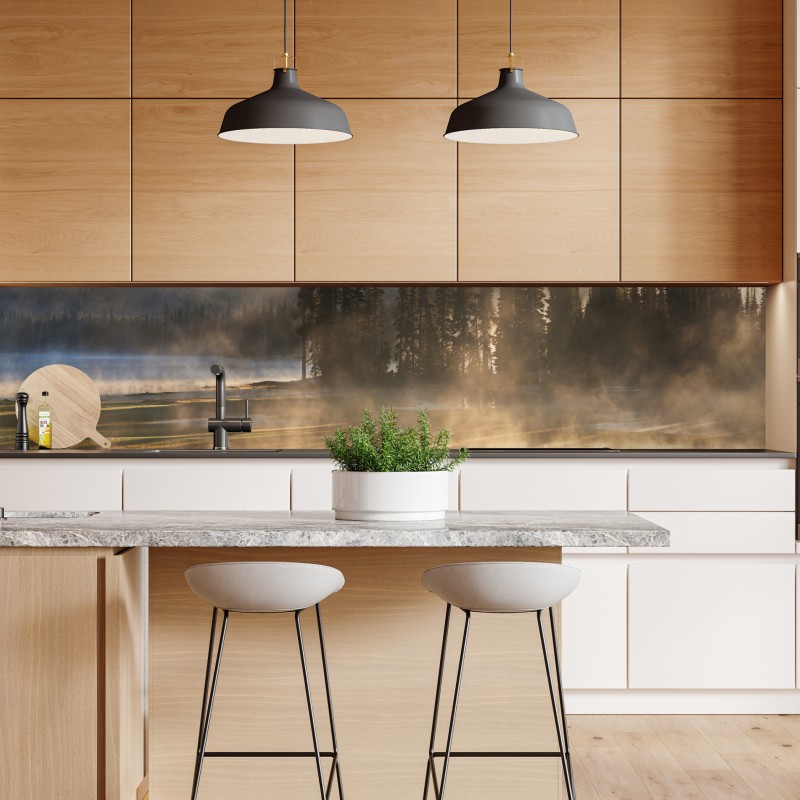 Naklejka repozycjonowalna mglisty wschód słońca nad górami z odbiciem – Wallissimo® Naklejka repozycjonowalna mglisty wschód słońca nad górami z odbiciem – Wallissimo®