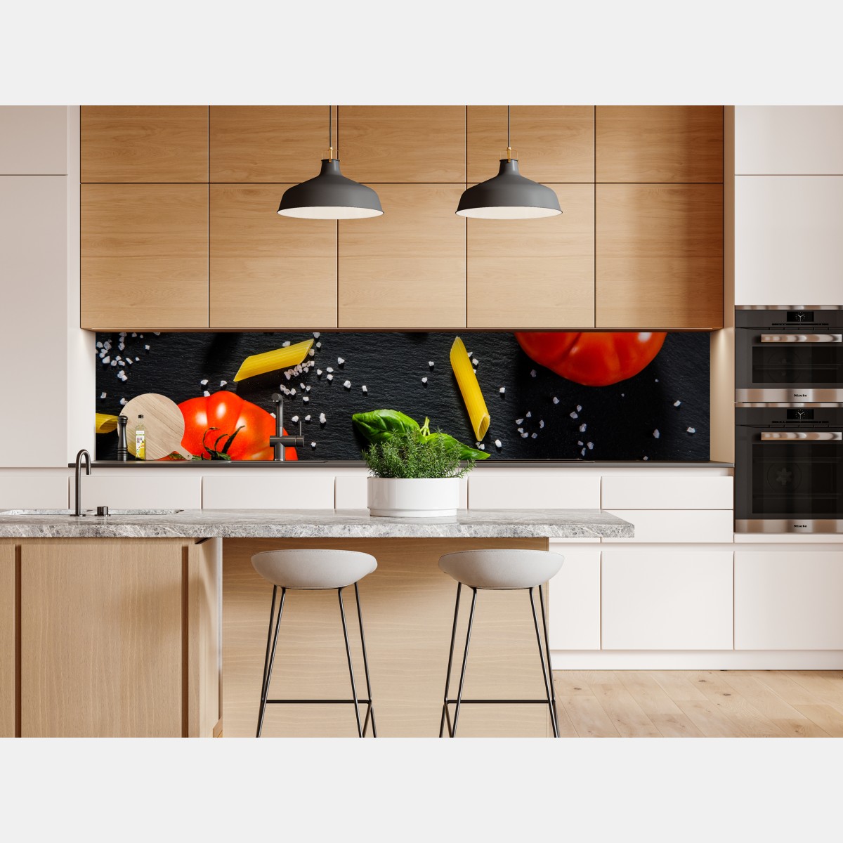 Naklejka repozycjonowalna pomidory i penne na czarnym łupku – Wallissimo® Naklejka repozycjonowalna pomidory i penne na czarnym łupku – Wallissimo®
