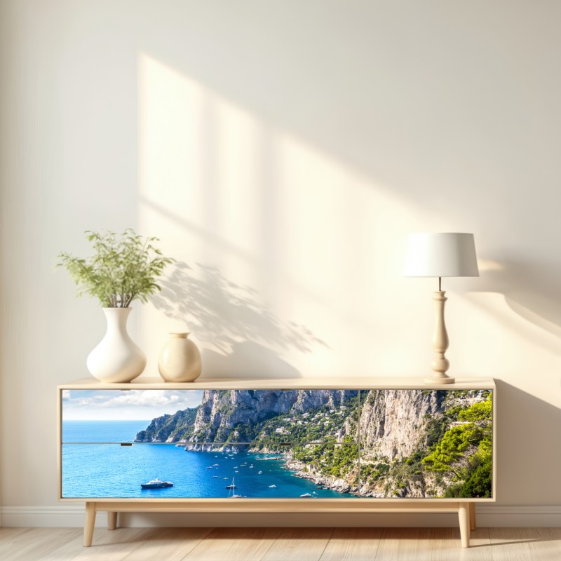 Naklejka repozycjonowalna Capri letnie wybrzeże i klify – Wallissimo® Naklejka repozycjonowalna Capri letnie wybrzeże i klify – Wallissimo®