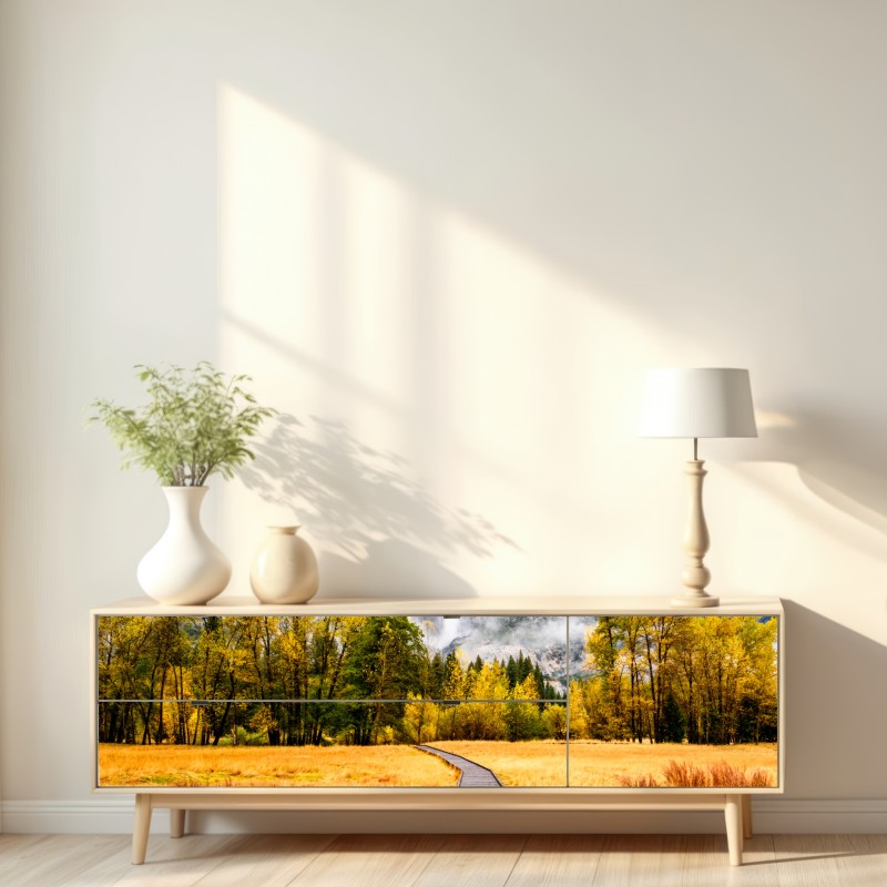 Naklejka repozycjonowalna jesienna kładka prowadząca do wodospadu – Wallissimo® Naklejka repozycjonowalna jesienna kładka prowadząca do wodospadu – Wallissimo®